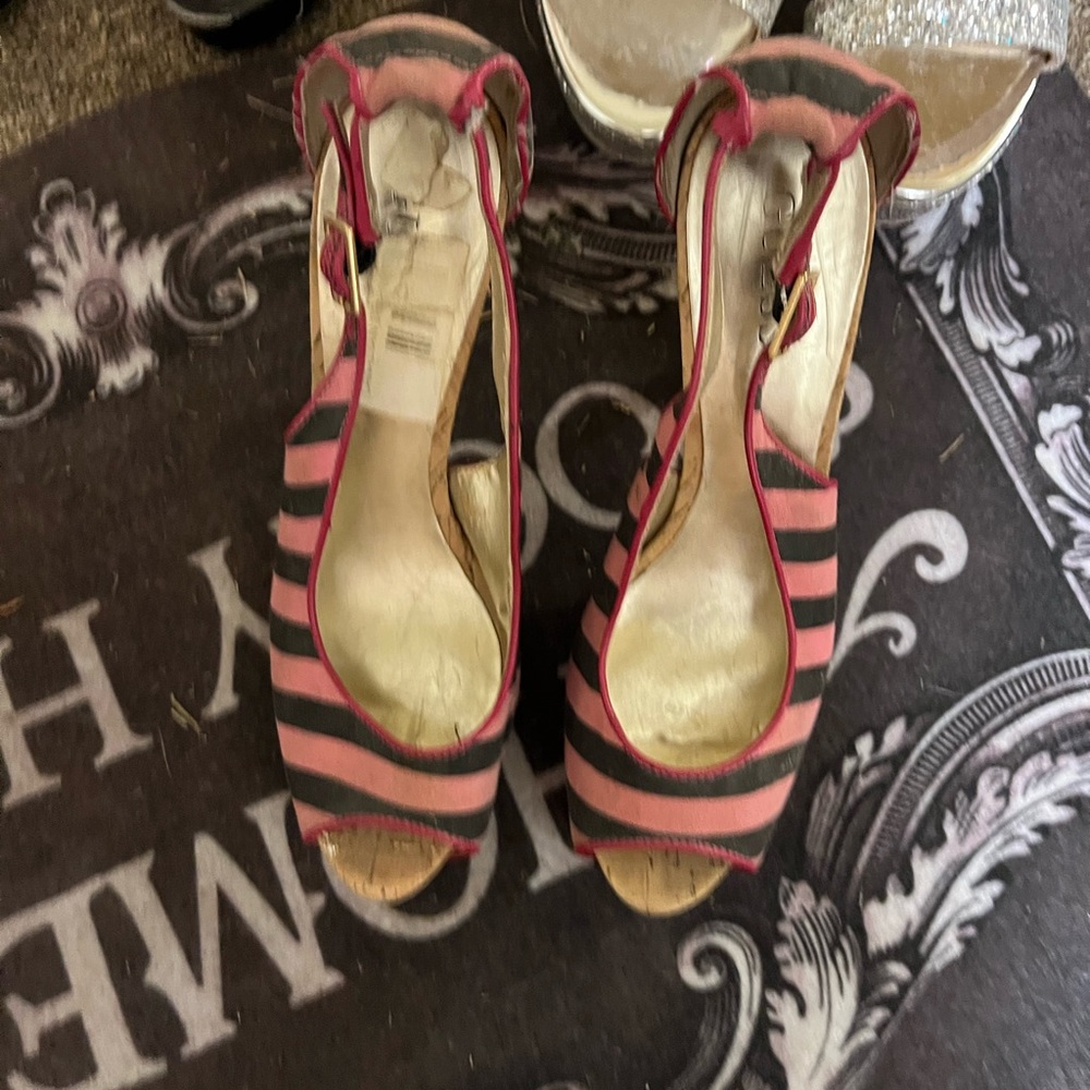 High heels - Picture 3 of 11